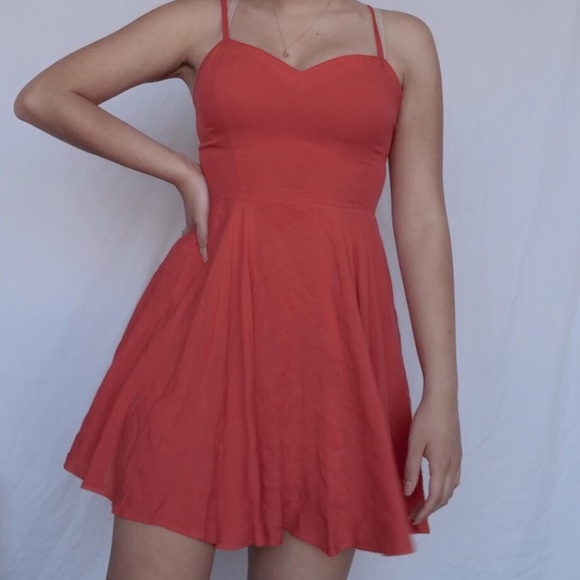Aritzia Dresses & Skirts - Talula lipinski pink dress